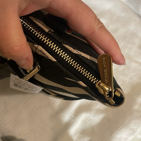 MICHAEL KORS - zebra print jet set studded tote - NWT - Picture 13 of 14